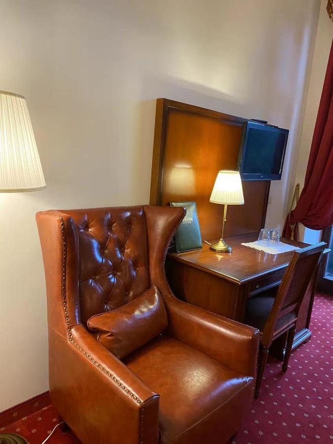 מילסטאט Hotel Kaiser Franz Josef מראה חיצוני תמונה